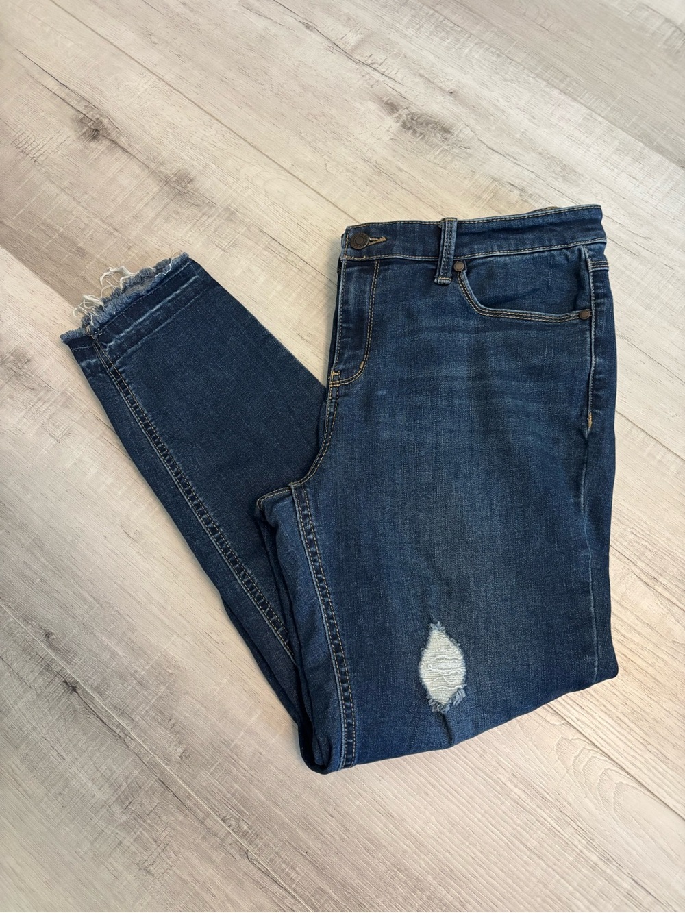 Buffalo David Bitton Jess Mid Rise Skinny Jeans Distressed Dark Wash 10/30